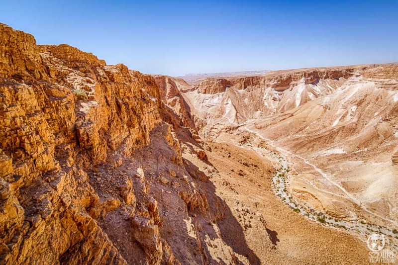 Niedostępne zbocza Masady